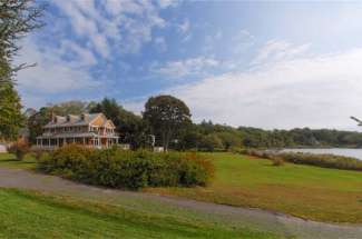 Shelter Island Traditional with Dock, Pool and Solar Heat