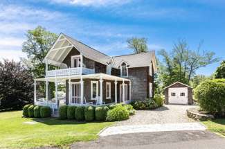 Charming Shelter Island Heights Harborview Victorian