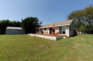 Wades Beach Chic Cottage on the Dunes