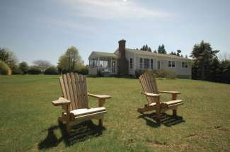 Shelter Island Bayfront in Estate Section