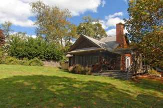 Shelter Island Farmhouse Close  Proximity to Beach