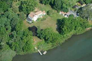 Historic Shelter Island Waterfront