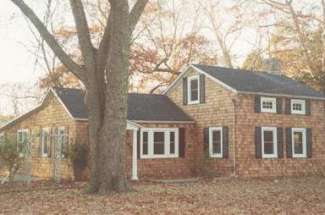 Adorable Renovated Cottage