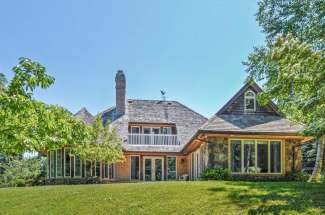 Shelter Island Wades Beach Hilltop Traditional