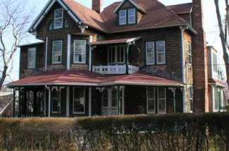 Rare, Restored Heights Victorian