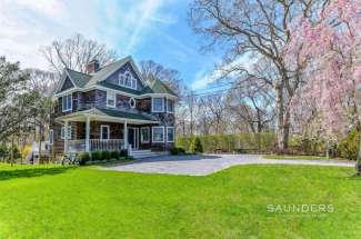 Shelter Island Artist’s Colonial with Pool