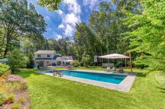 Shelter Island Contemporary with Pool