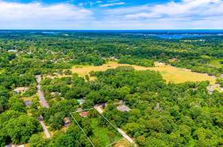 Shelter Island Pristine Mid-Century with Meadows