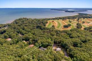 Shelter Island Spacious Contemporary near Beach