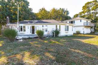 Shelter Island Beach Cottage