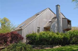 Shelter Island Modern Close to Beach