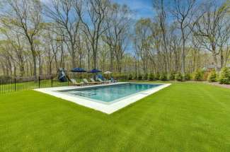 Shelter Island Spacious Traditional near Beach