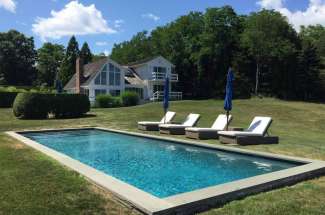 Fabulous Shelter Island Waterview with Pool