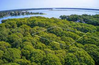 Shelter Island Level Acreage Close to Beach