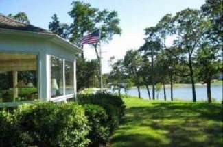 Mediterranean Style Dering Harbor with Sandy Beach