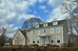 Shelter Island Sun-Filled Traditional, Close Proximity to Beach