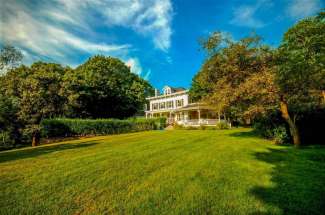 Shelter Island Waterfront with Deepwater Dock and Pool