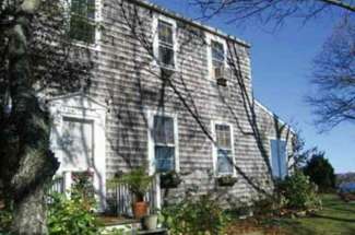 Shelter Island Waterfront Farmhouse