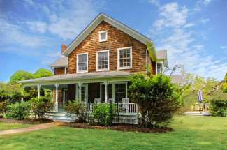 Classic 1885 Shelter Island Farmhouse with Pool