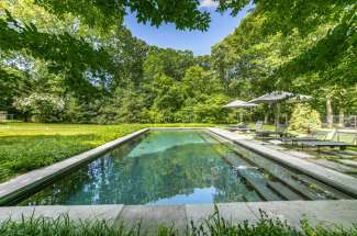 Shelter Island Zen Modern with Pool close to Beach