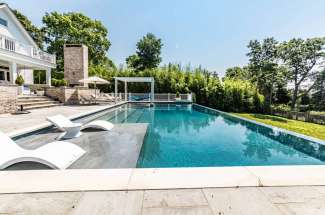 5 Bedroom Colonial with Infinity Pool and Waterfront Beach