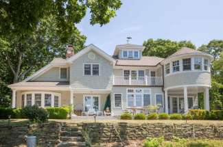 Shelter Island Waterfront with Pool