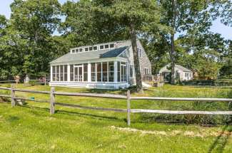 Country Cape Waterview with Guest Cottage