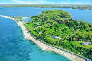 Shelter Island Quintessential Beach House with Pool