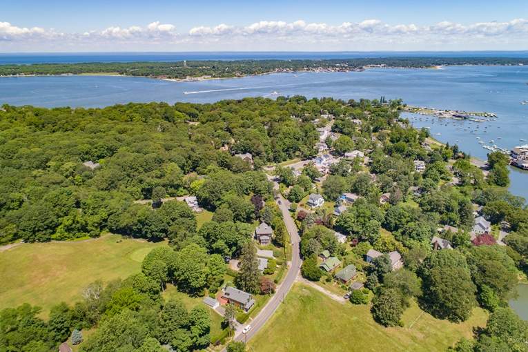 Shelter ISland Heights